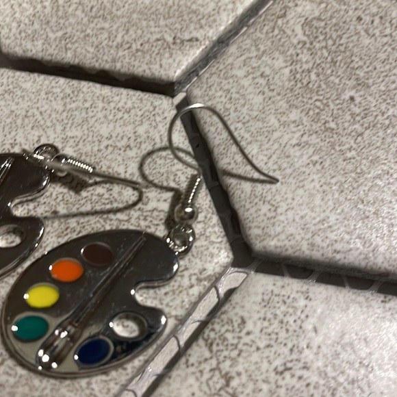 Paint Pallet Earrings - Picture 2 of 4